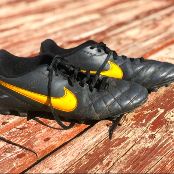 Nike Mercurial Vapor Superfly - Picture 1 of 3